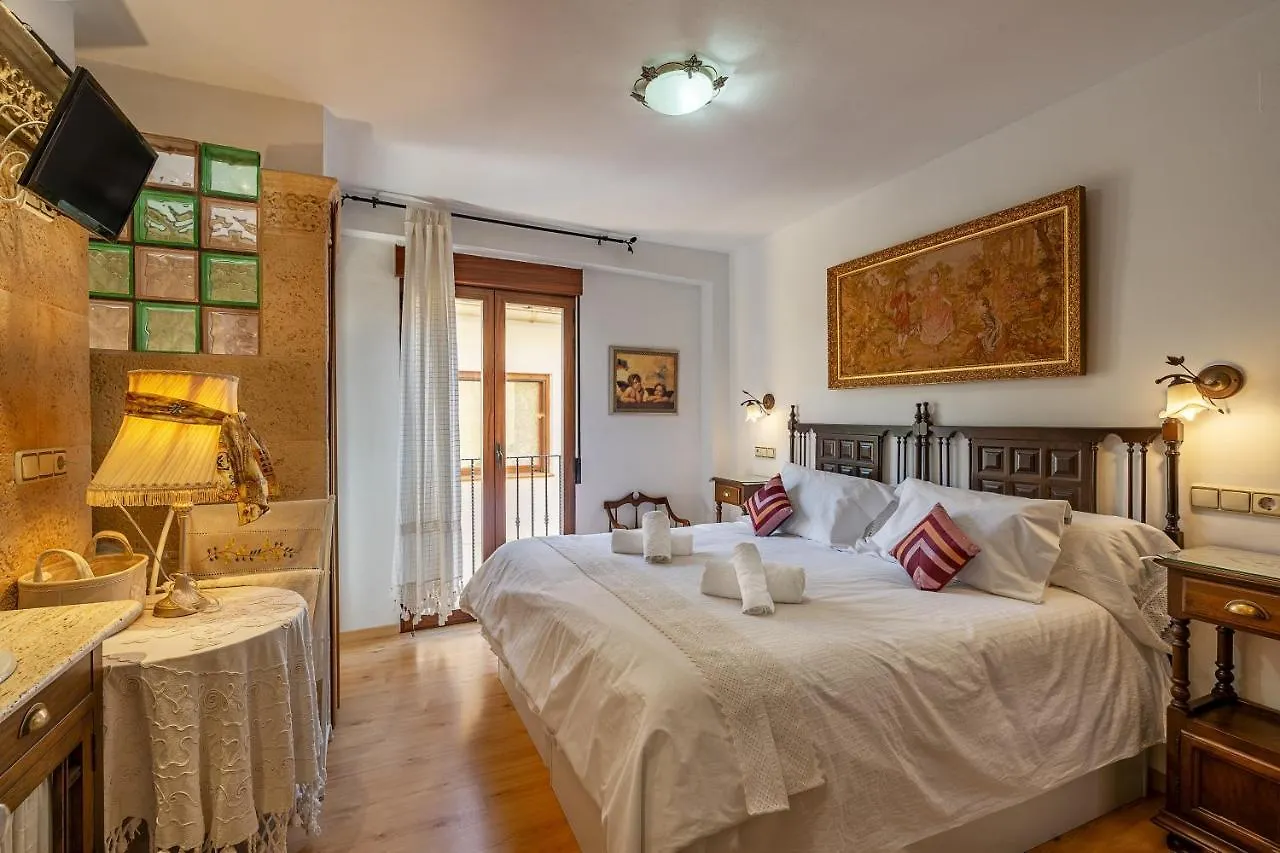 Holiday home Casa Rural En El Centro De Nigueelas